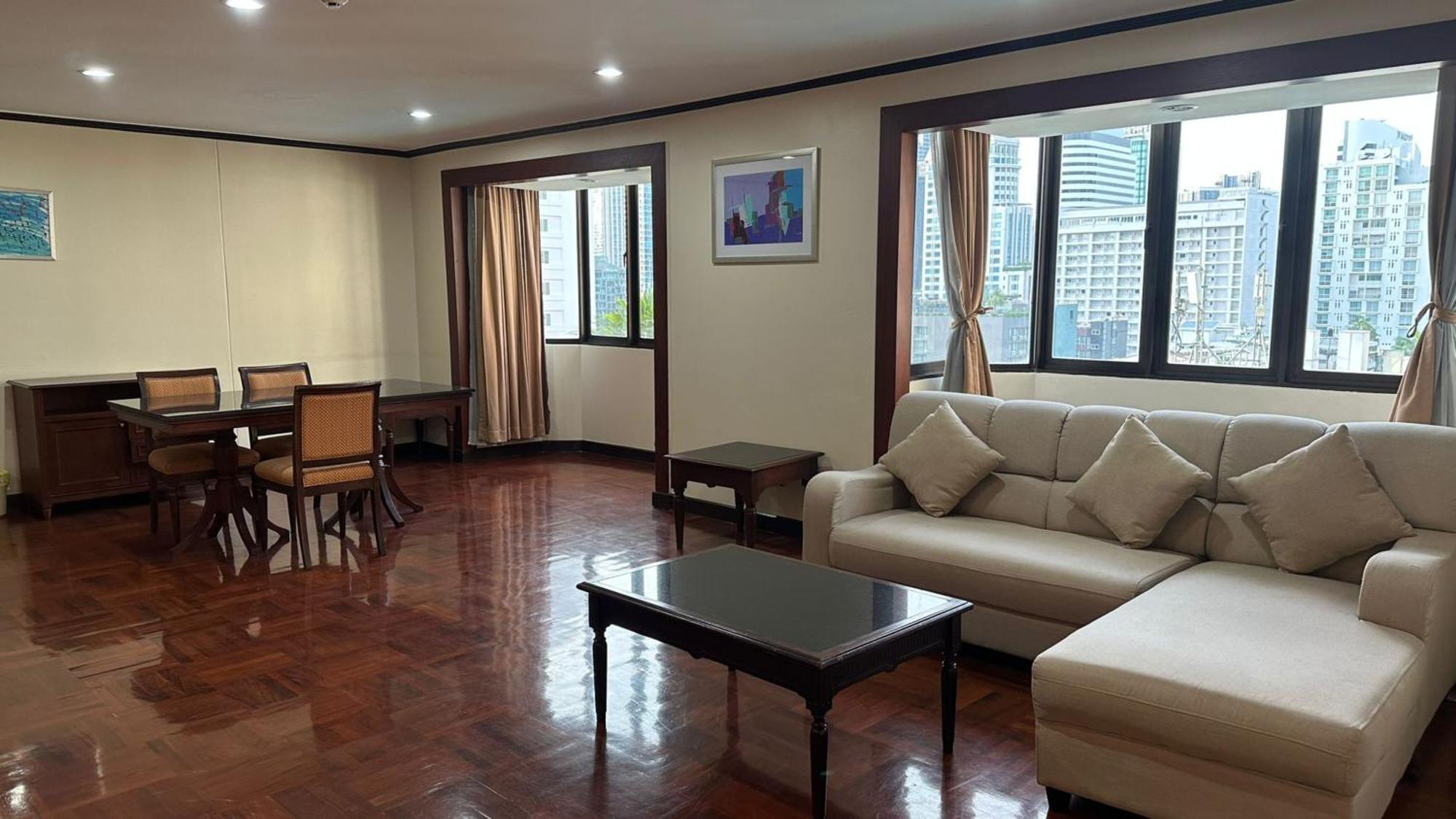 Omni Tower Sukhumvit Soi 4 Direct Apartment Bangkok Exterior photo