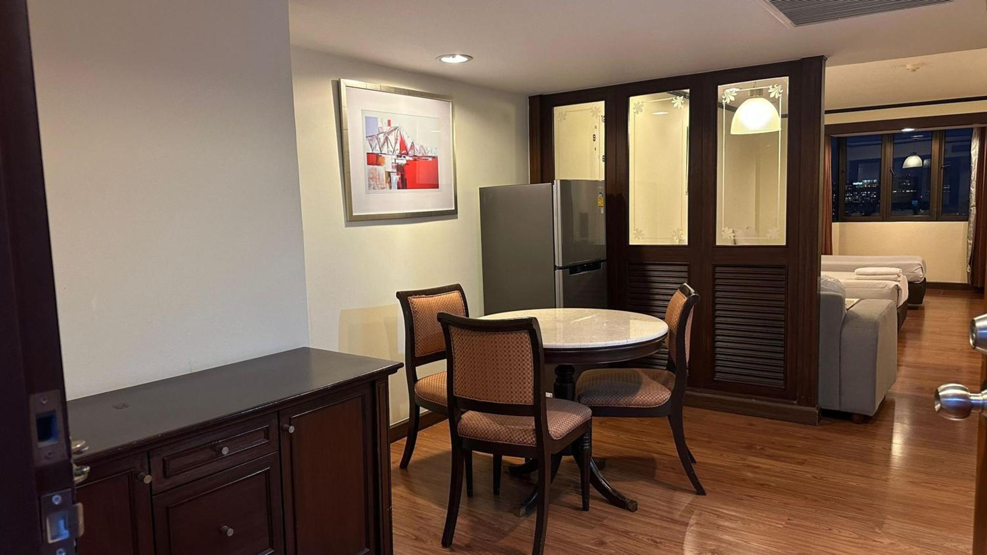 Omni Tower Sukhumvit Soi 4 Direct Apartment Bangkok Exterior photo