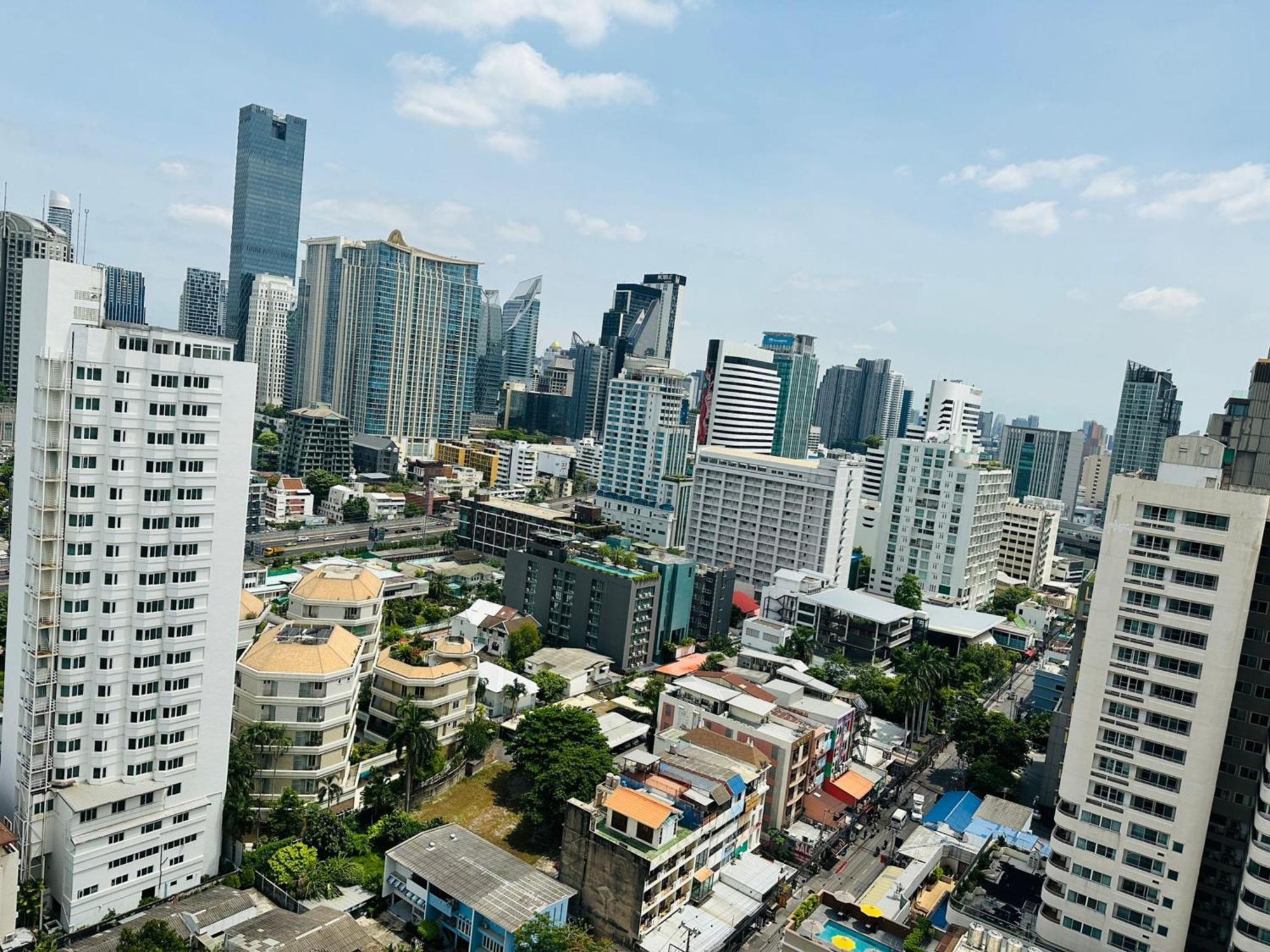 Omni Tower Sukhumvit Soi 4 Direct Apartment Bangkok Exterior photo